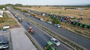 След приключване на протеста на синдикатите земеделците ще протестират пред