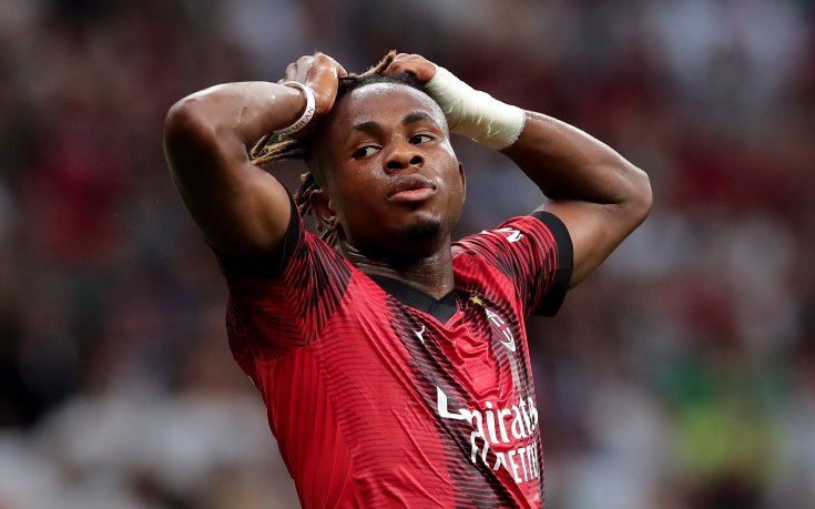 Милан се скъса да пропуска, Нюкасъл оцеля като по чудо на 