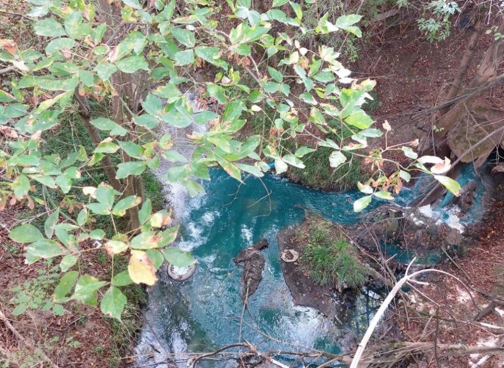 Сини води на Янтра изненадаха хората във Велико Търново. В