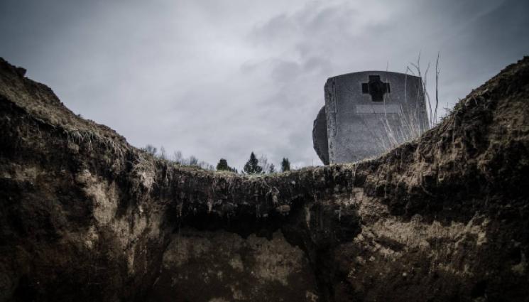 гроб - ЧУДО: Изровиха нетленното тяло на Кралицата на апостолите след 4 лета в ковчег! (СНИМКИ)