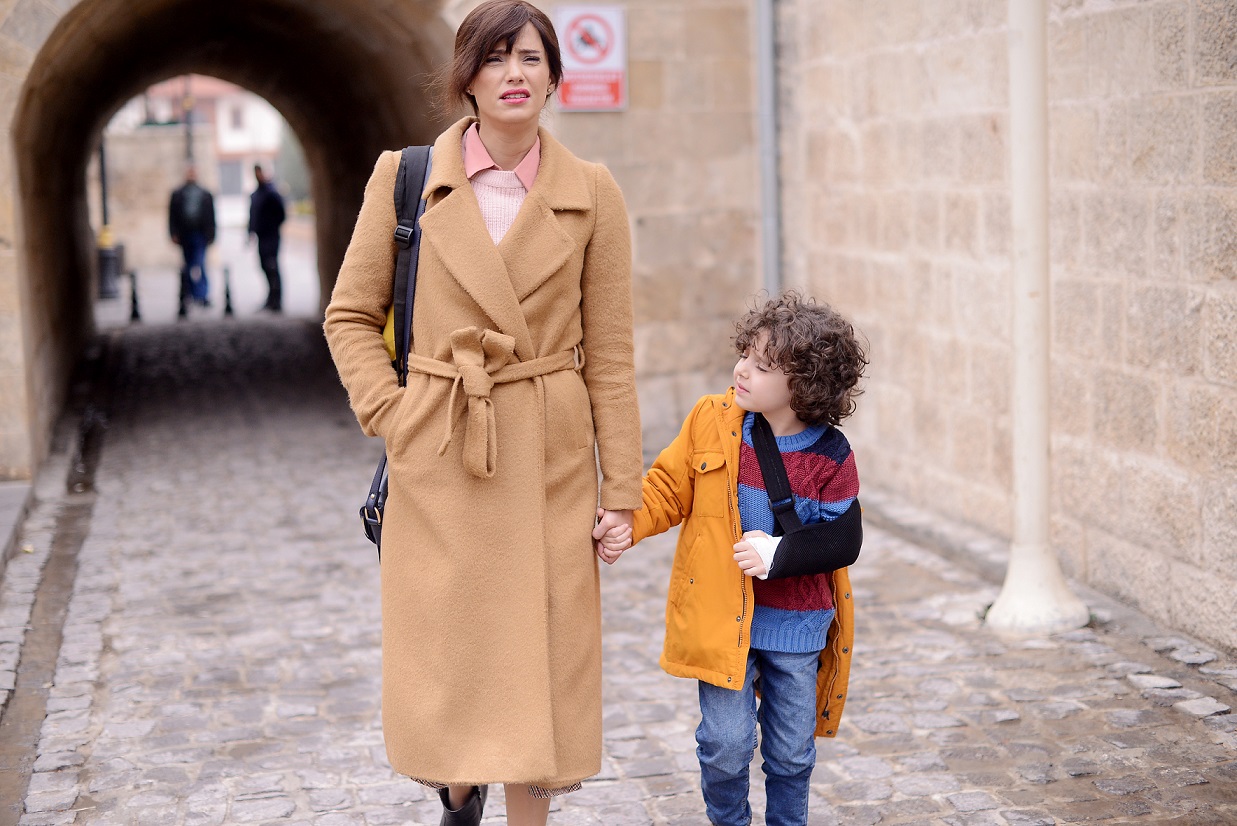 Моето име е Мелек