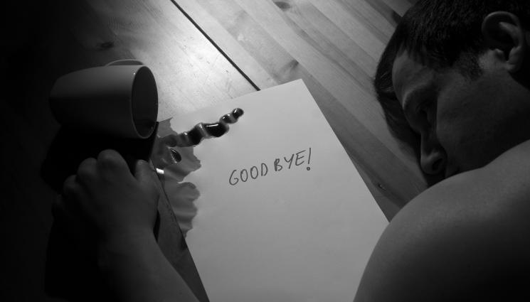 предсмъртно писмо - ВЪЗКРЪСНА: Разкриха мним самоубиец 10 години след смъртта му (СНИМКИ)