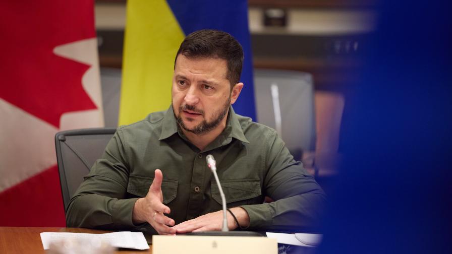 Зеленски подписа набързо четири закона за членството на Украйна в ЕС