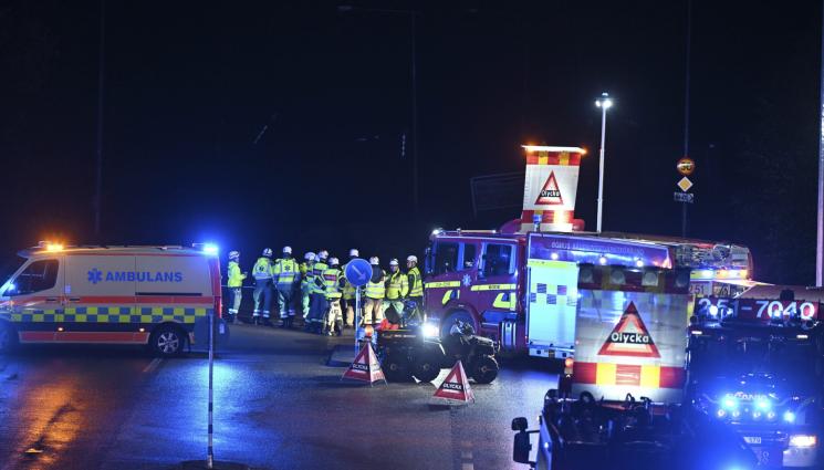 магистрала - УЖАС: Рухна магистрала след голямо свлачище