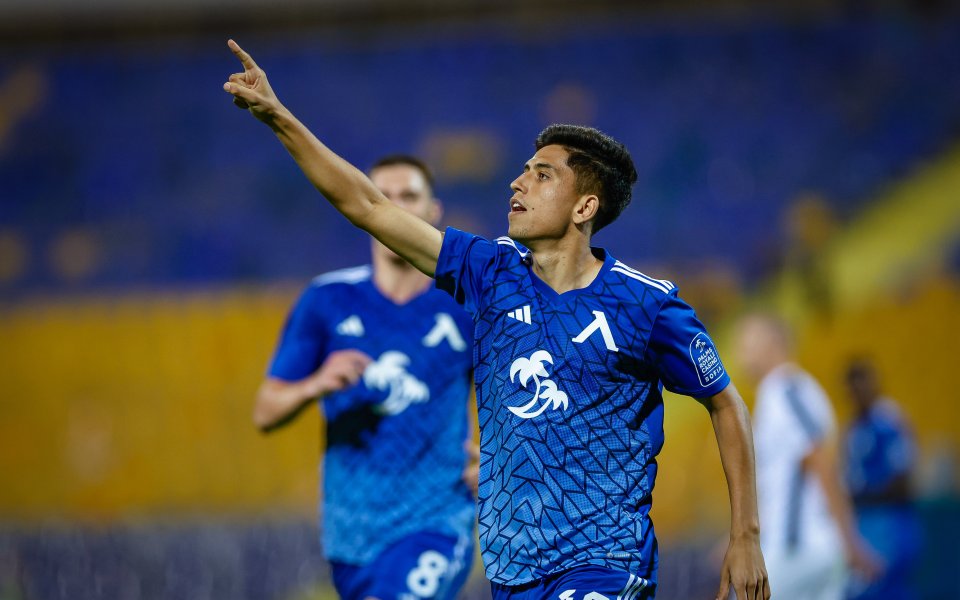 С попадение в 81-ата минута, което дойде от влезлия по-малко от