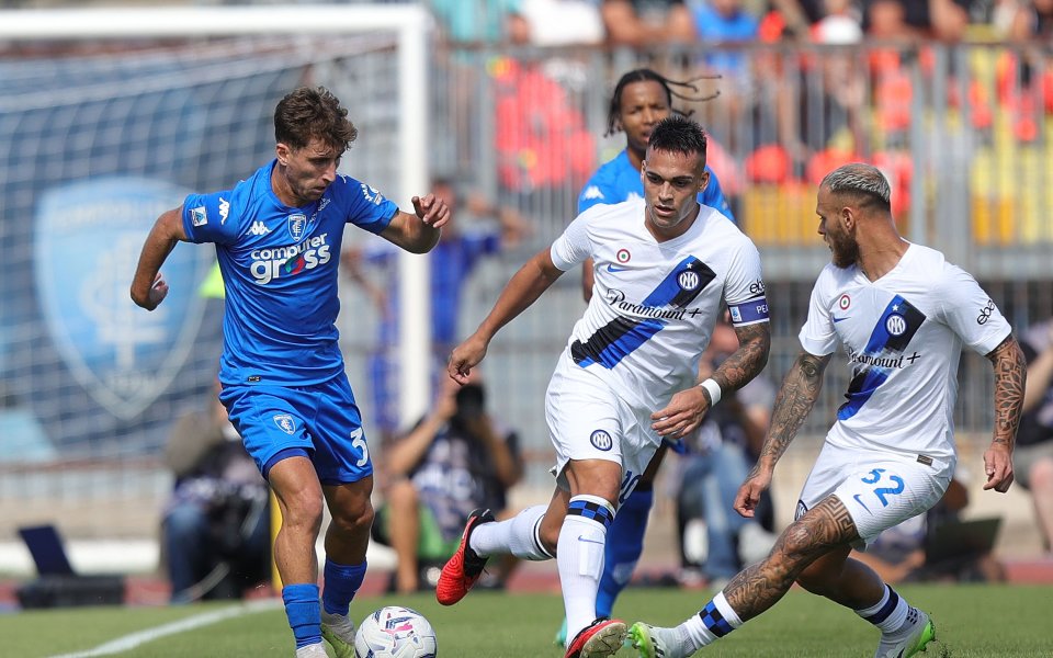 Емполи и Интер играят при резултат 0:1. Срещата първа за