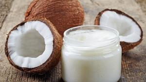 Негово величество кокосовото масло – защо е толкова полезно