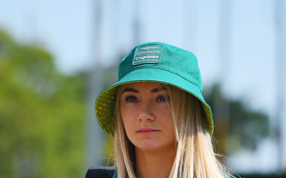 Джесика Хоукинс се превърна в първата жена, която провежда тестове