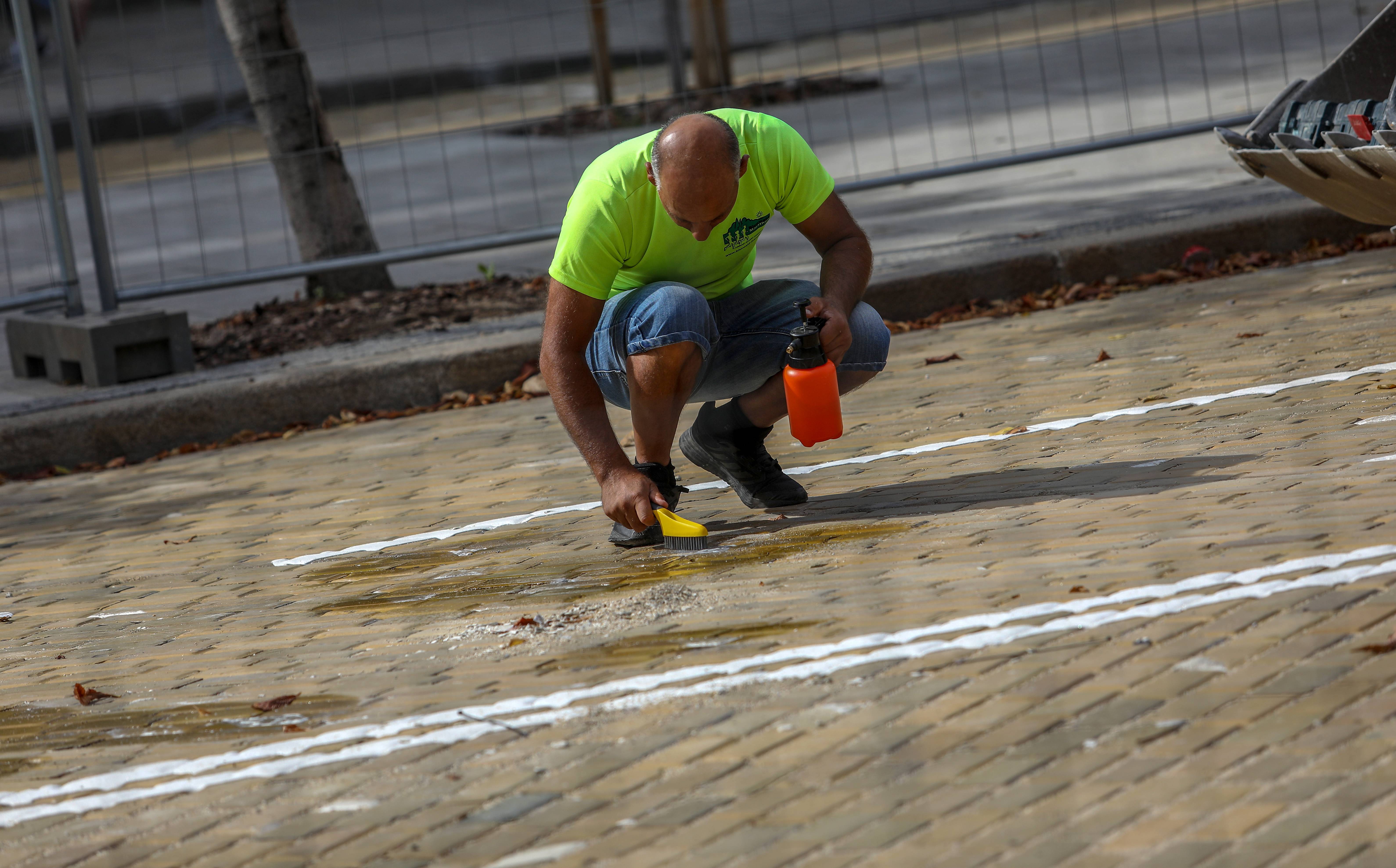 жълти павета