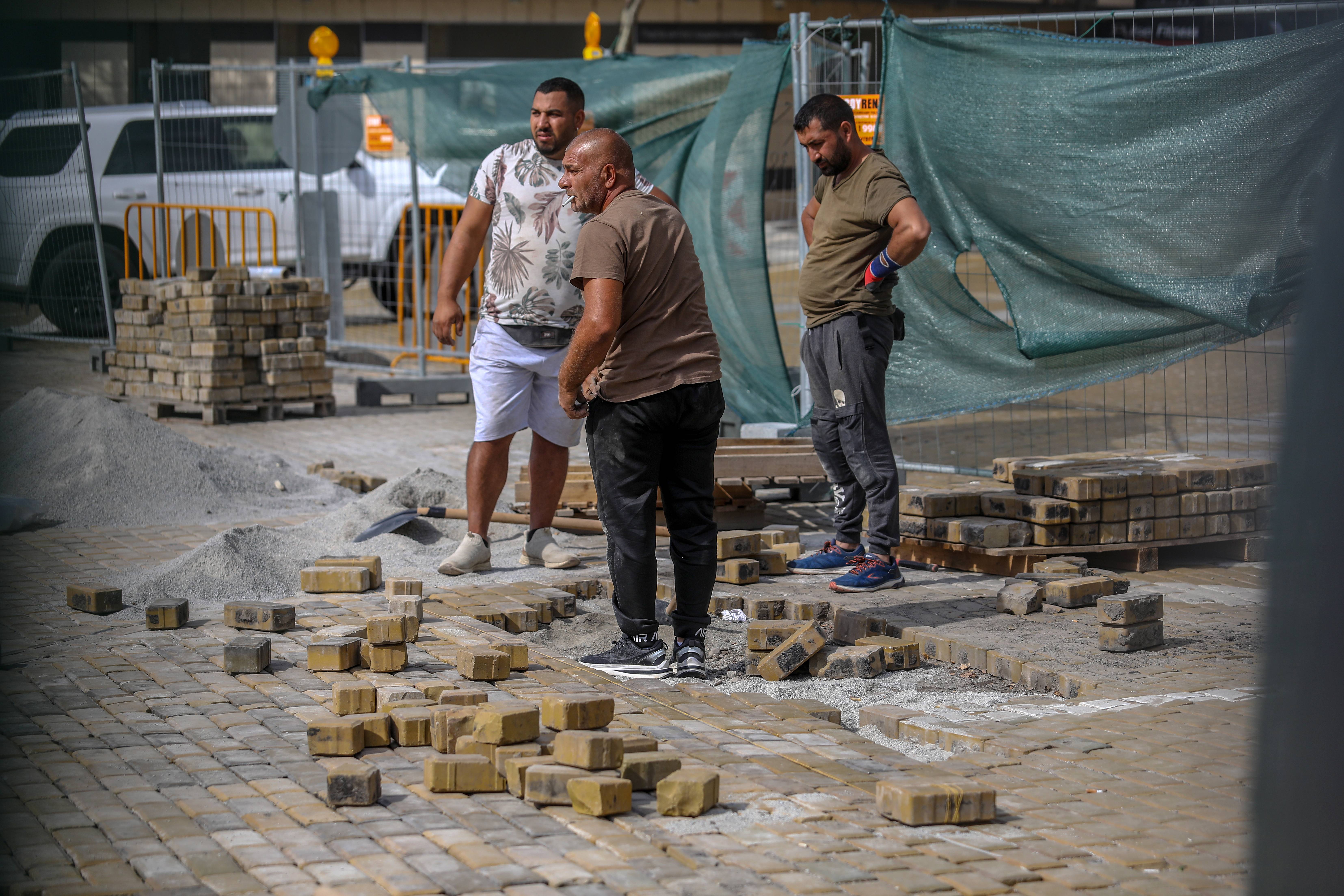 жълти павета