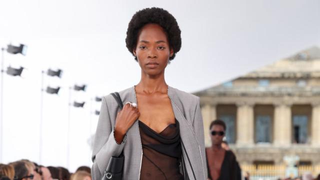 Поглед към уличната мода: Givenchy помни за автентичния дух на марката (ГАЛЕРИЯ)