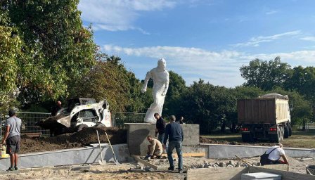 ОЧАКВАЙТЕ НА ЖИВО: Откриване на паметника на Георги Аспарухов