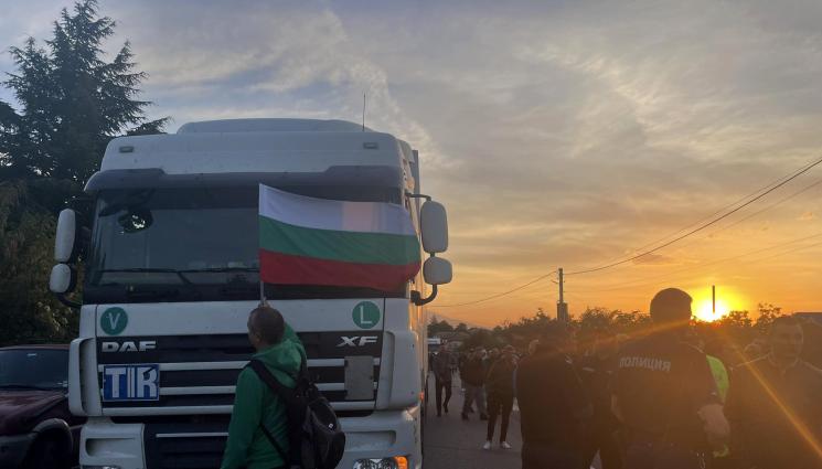 протест - Протестиращите от „Мариците“ отказват преговори с правителството