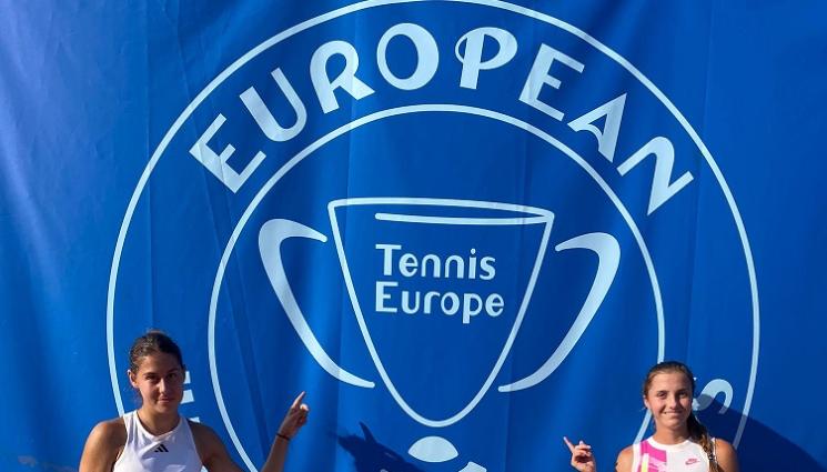 Росица Денчева Елизара Янева - На двойки за девойки: Росица Денчева и Елизара Янева са европейски шампионки до 16 г.