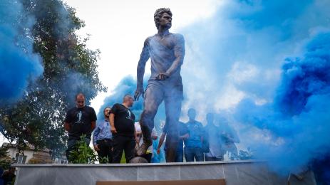 Паметник Гунди