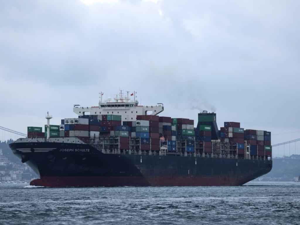 Три товарни кораба днес напуснаха украинските черноморски пристанища след като