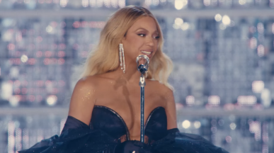 И Beyoncé пуска документален филм за турнето си в кината