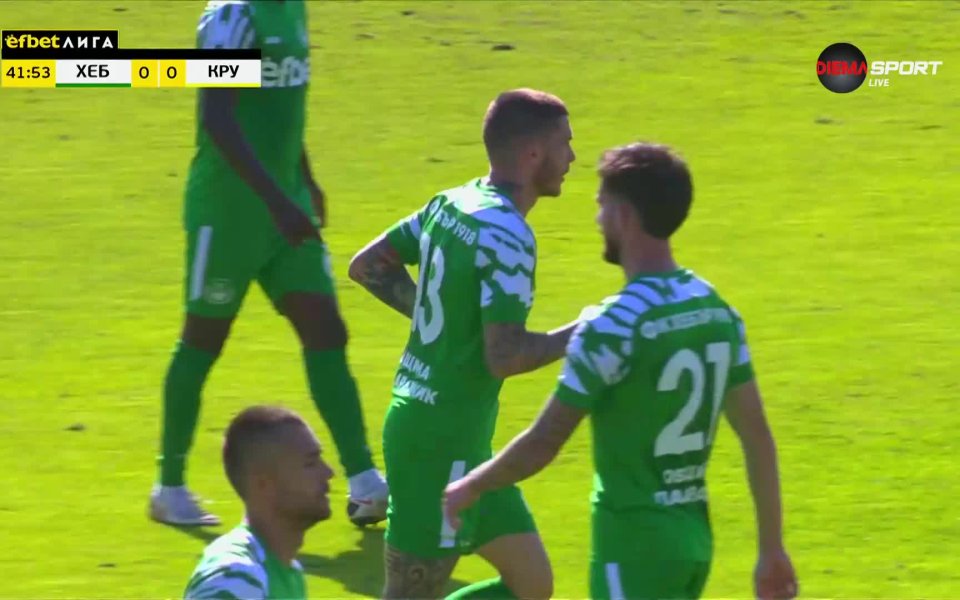 Футболистът на Хебър - Архан Исуф, спря контраатака на Крумовград