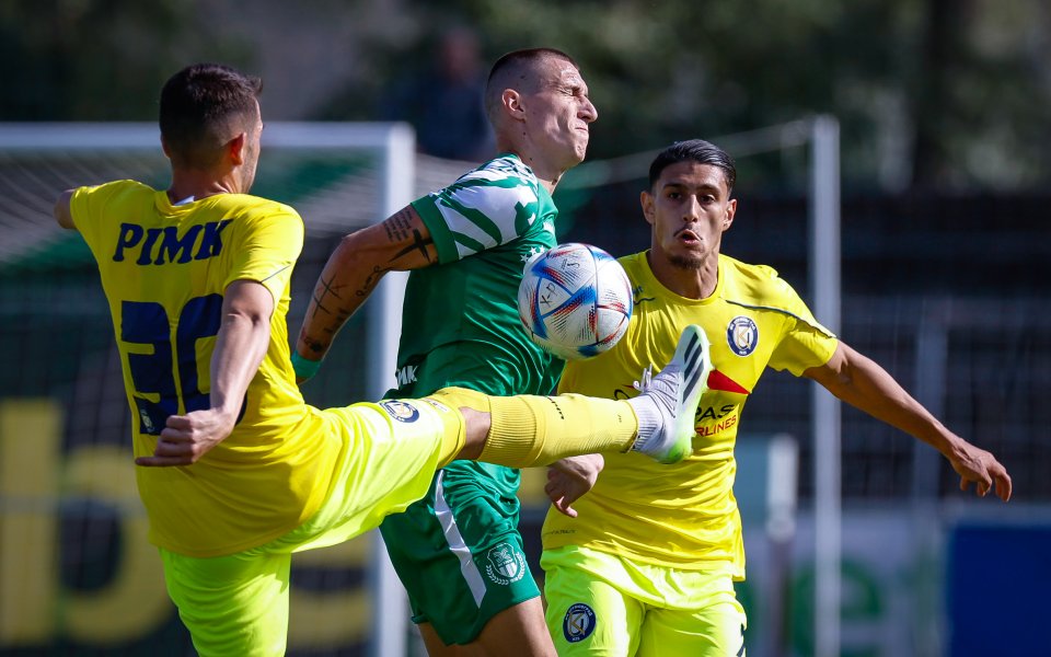 Крумовград посреща Ботев Враца на базата в Коматево“ в първи