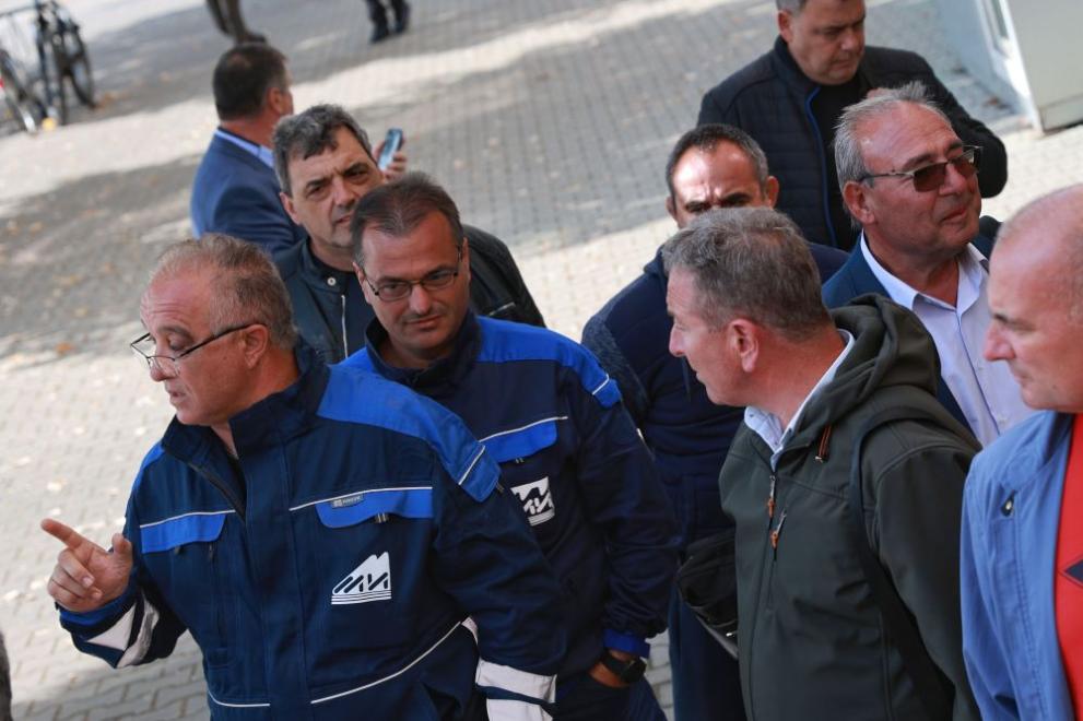 Няма какво да си кажем с политиците по този начин,