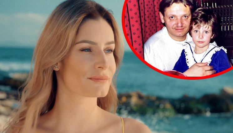 Яна Червена - КАТО ЛИЗА МАРИ ПРЕСЛИ: Дъщерята на Петър Чернев направи виртуален дует с него (СНИМКИ+ВИДЕО)