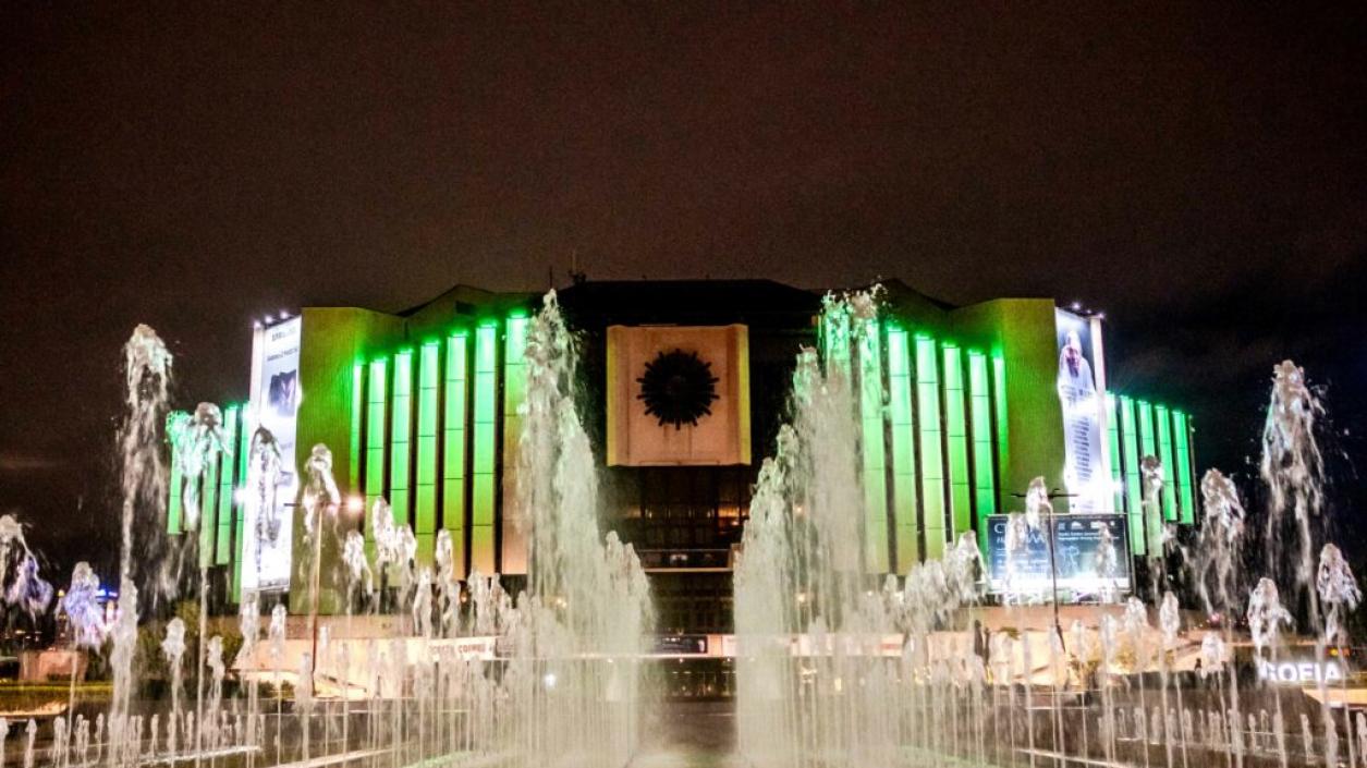 Сгради светват в зелено за Европейския ден на донорството