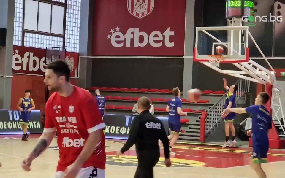 Баскетболните ЦСКА и Ямбол загряват преди първия си мач от