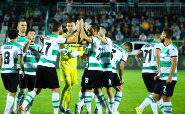 Черно море и Локомотив Пловдив играят при резултат 1 2 в битка за