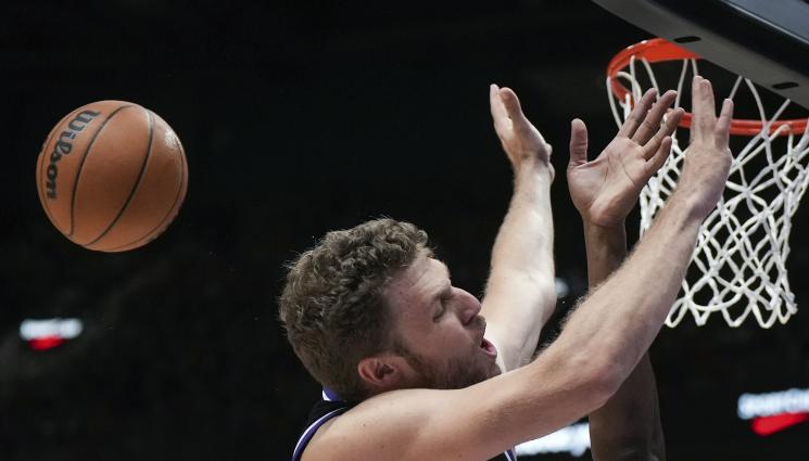 Александър Везенков - Отличен старт за Везенков в НБА