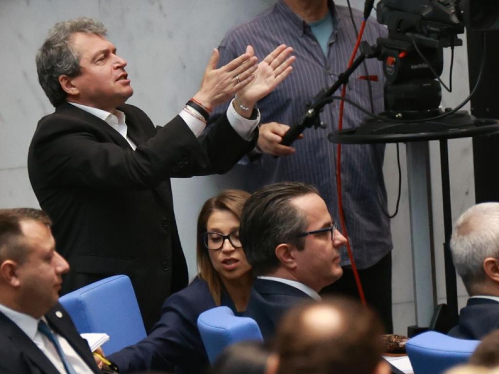 Първи вот на недоверие към кабинета Денков – Габриел Дебатите