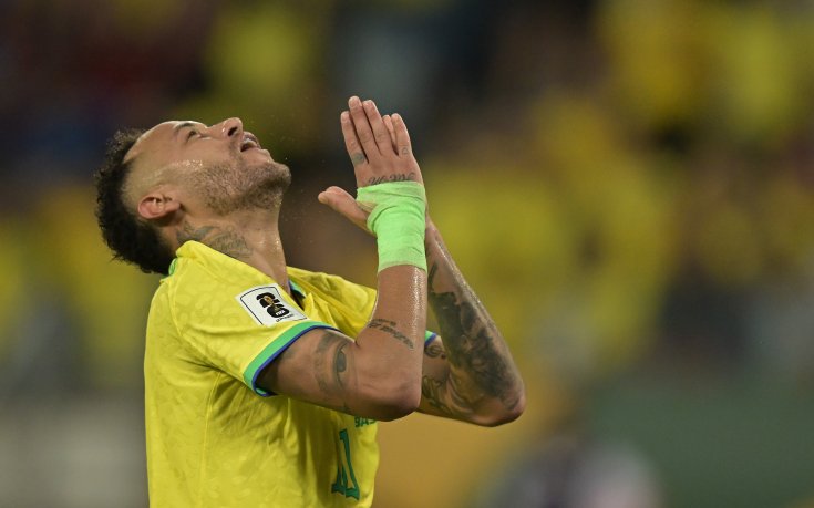 Уникална задна ножица спря победната серия на Бразилия (видео + снимки)