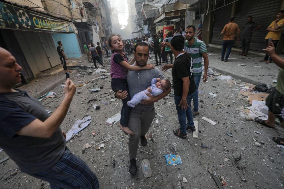 Израелските военни заявиха, че хуманитарна помощ ще бъде предоставена на