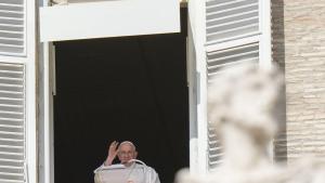 Папа Франциск призова за хуманитарни коридори които да позволят доставката