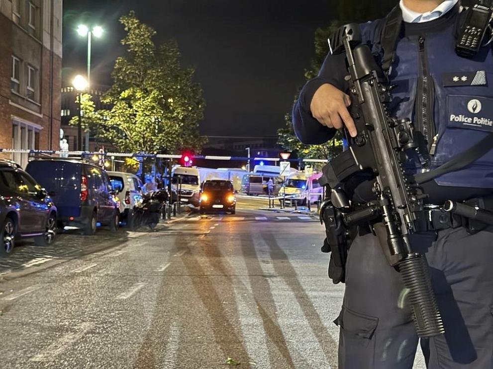 Двама души са застреляни в белгийската столица Брюксел тази вечер,