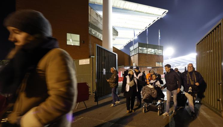 Терор Брюксел - Полиция ескортирала шведските фенове до летището в Брюксел след терористичния акт (ГАЛЕРИЯ)
