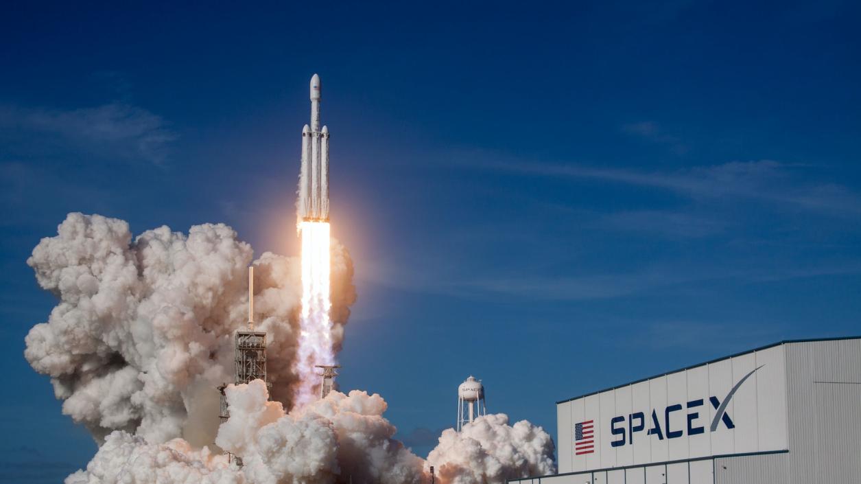 НАСА и SpaceX изпращат мисия до метален астероид