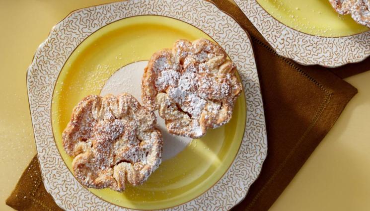 рецепти - В кухнята с Марта Стюарт: Апетитни минипайчета с круши или бързи тънки бисквити с меласа