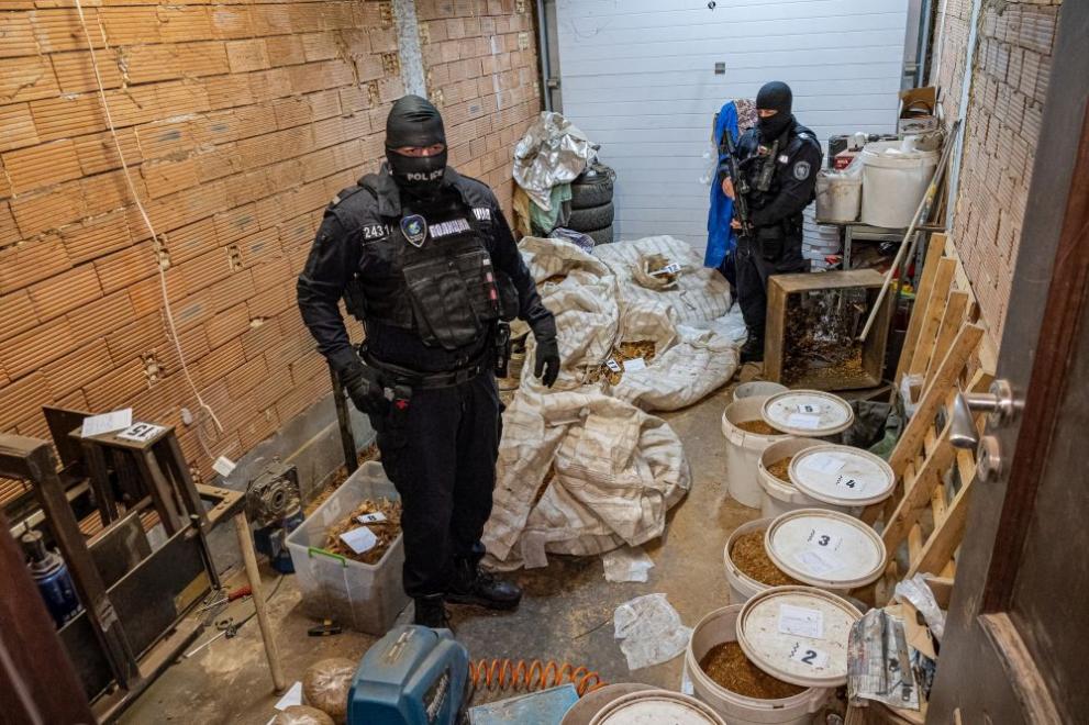 В хода на специализирана операция е задържан 44- годишен, криминално