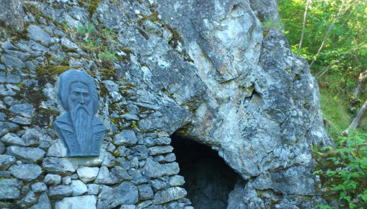 Пещерата на свети Иван Рилски - ЧУДЕСА И ВЯРА: Пещери на Свети Иван връщат здравето