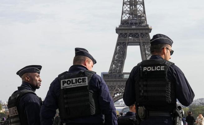 Франция обяви повишена терористична заплаха в страната на Нова година