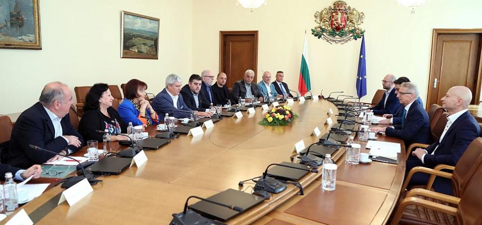 Средства от бюджета за 2024 г. ще има само срещу