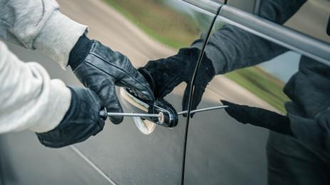 кражба кола автоджамбазин автокрадец