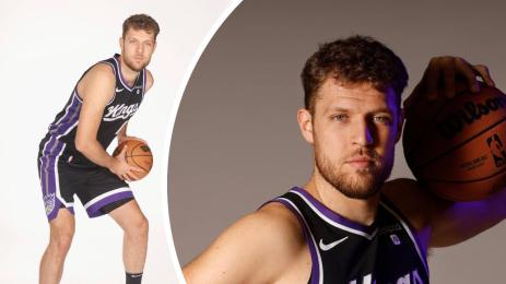 Александър Везенков