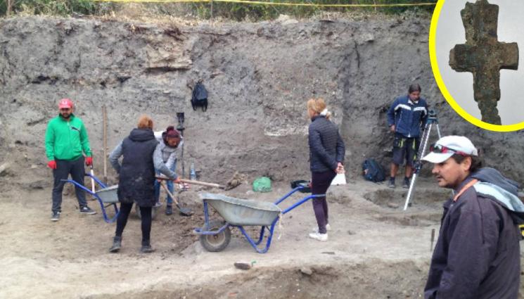 Разкопки - СЕНЗАЦИОННО ОТКРИТИЕ: При разкопки край Лом намериха кръст от времето на цар Симеон Велики