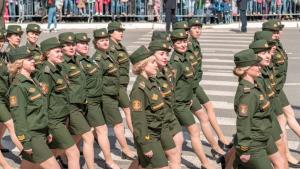 Москва е започнала да набира жени за бойни задачи във