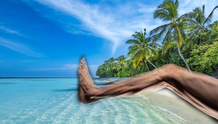 крак плаж - УЖАСЯВАЩА НАХОДКА: Отрязан крак изплува на райски плаж