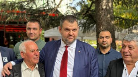 Делян Пеевски Търговище