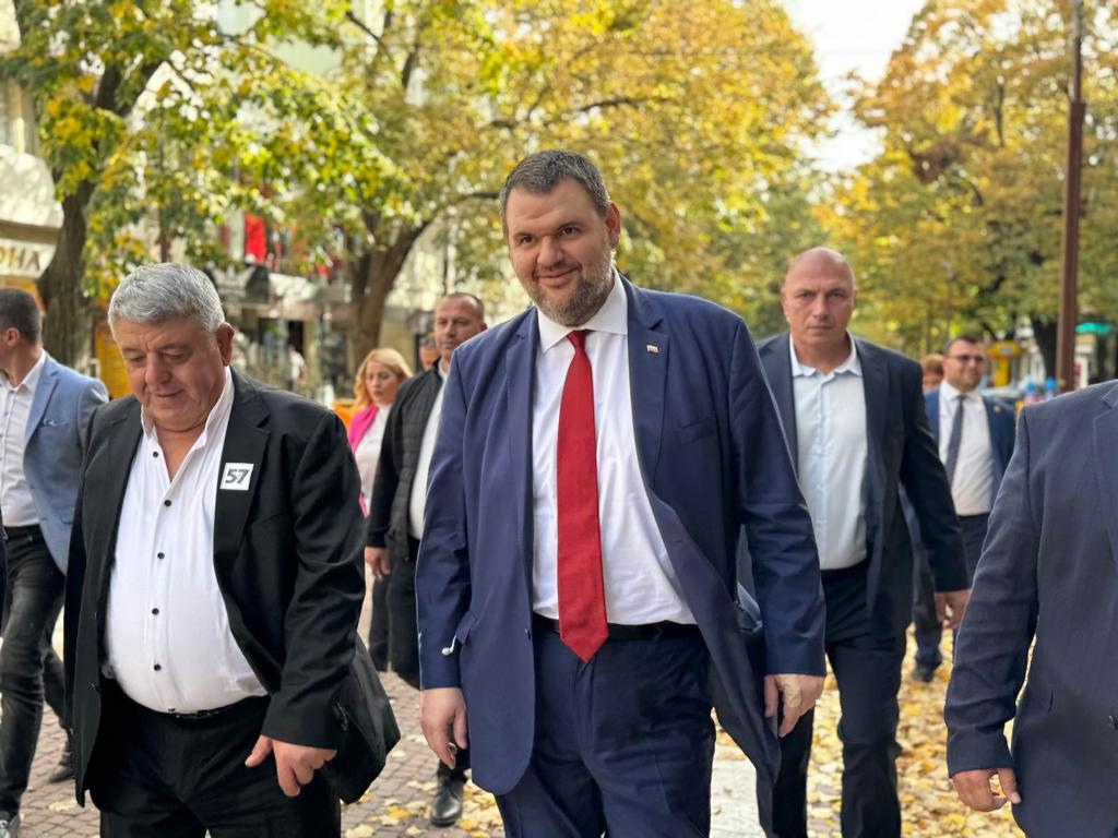 Делян Пеевски Търговище