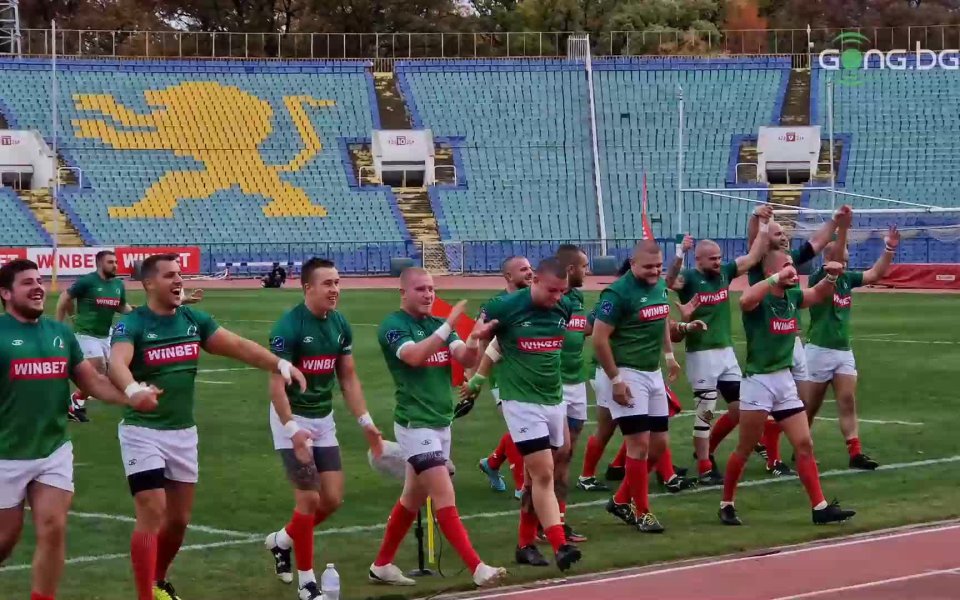 Ръгби националите на България и феновете на стадион Васил Левски