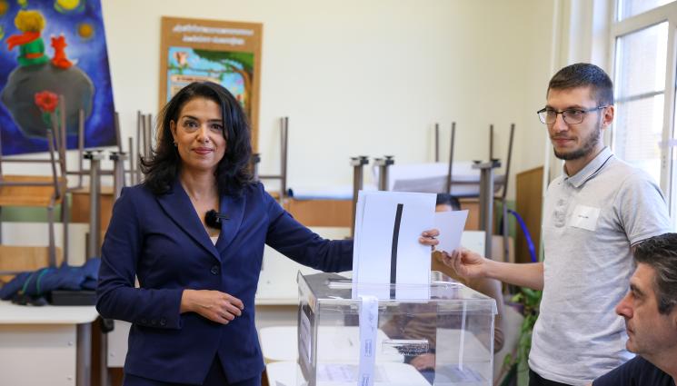 избори - СЛЕД КАТО ПУСНА ГЛАСА СИ: Ваня Григорова: Гласувах за град, в който всеки се чувства като у дома си